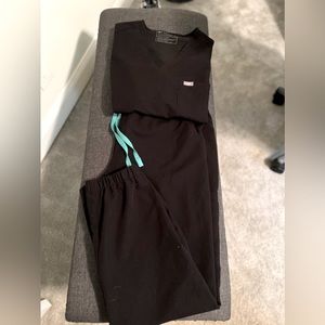 Figs jogger scrub set